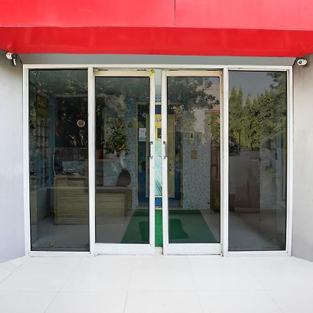 Hotel O Vibrant Residency 阿穆达巴 外观 照片