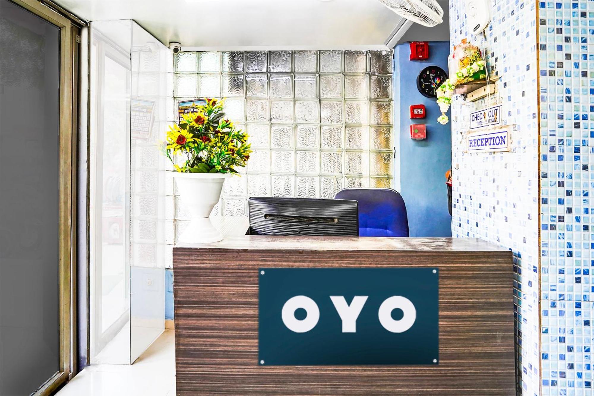 Hotel O Vibrant Residency 阿穆达巴 外观 照片