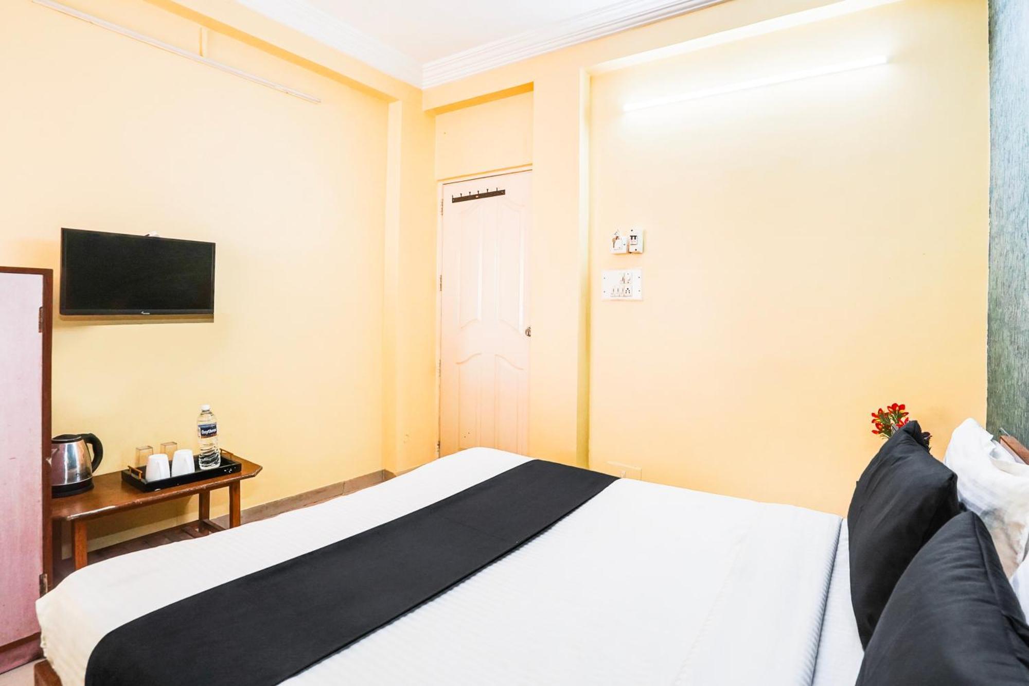Hotel O Vibrant Residency 阿穆达巴 外观 照片