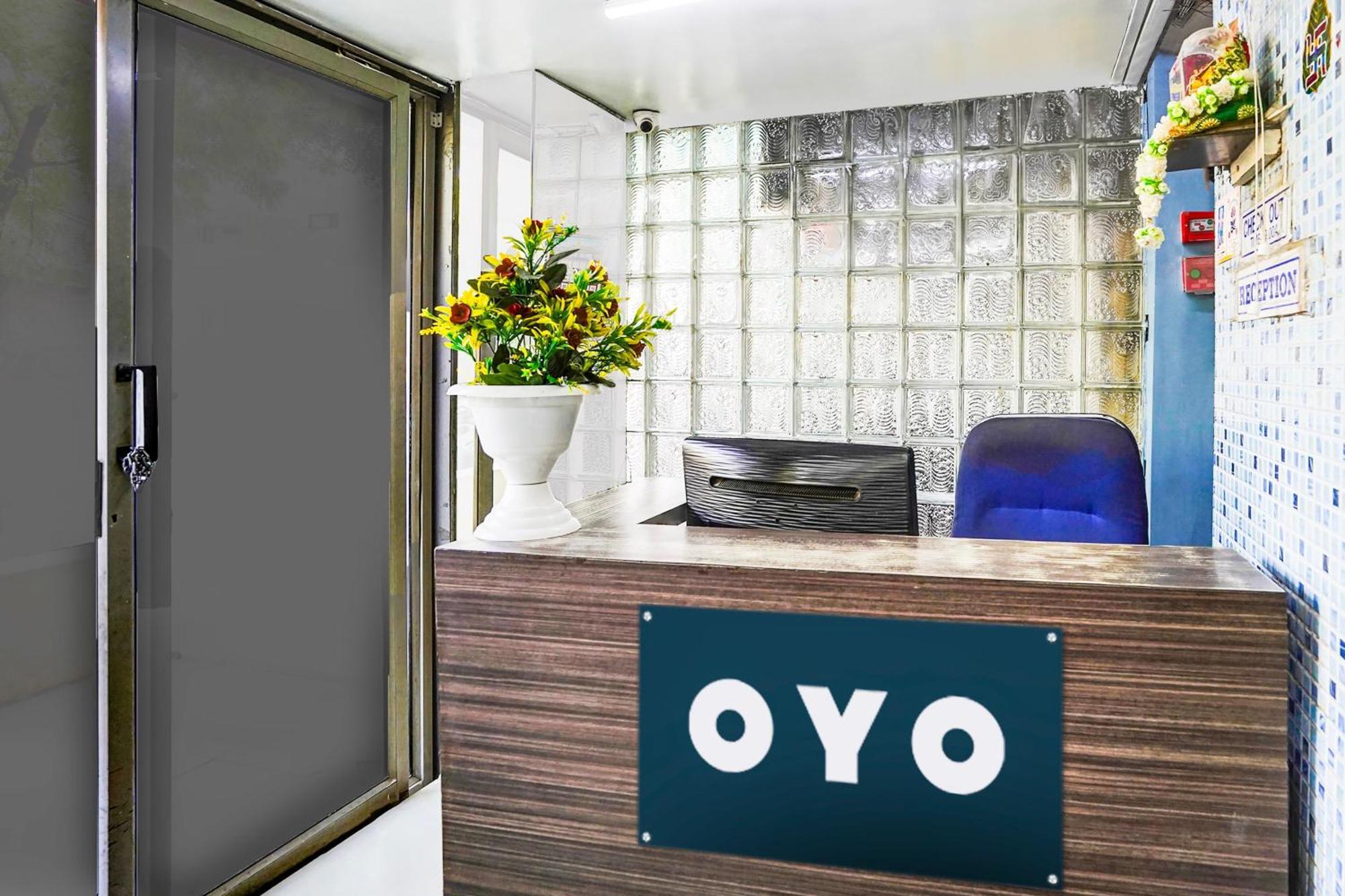 Hotel O Vibrant Residency 阿穆达巴 外观 照片