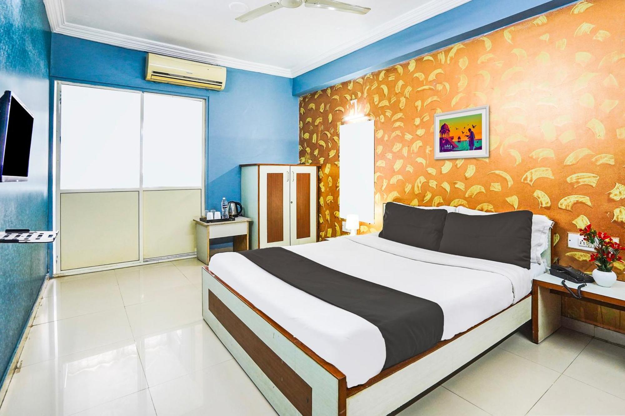 Hotel O Vibrant Residency 阿穆达巴 外观 照片