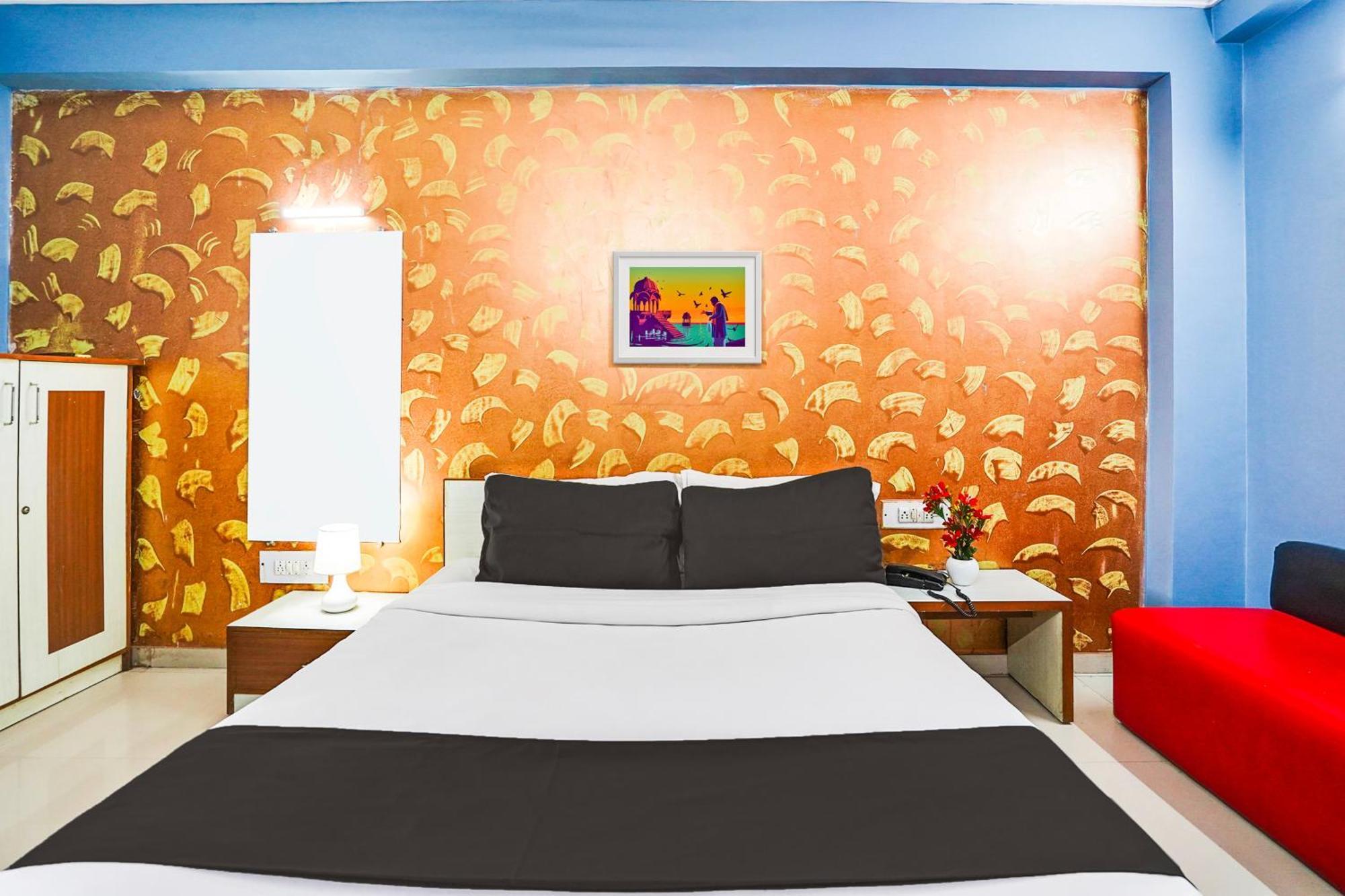 Hotel O Vibrant Residency 阿穆达巴 外观 照片