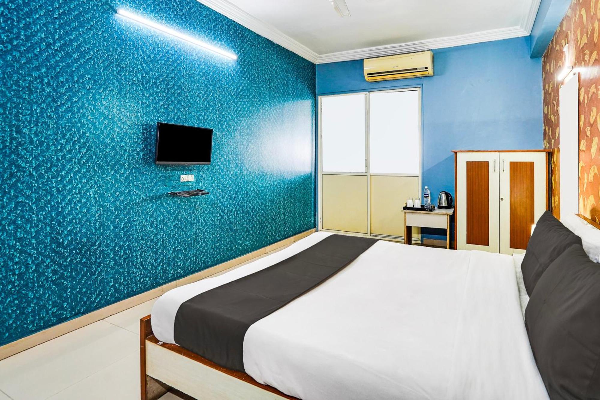 Hotel O Vibrant Residency 阿穆达巴 外观 照片